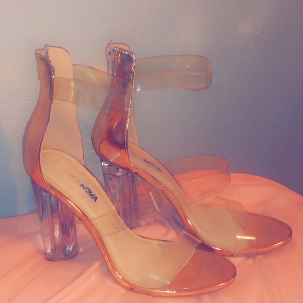 👠👠